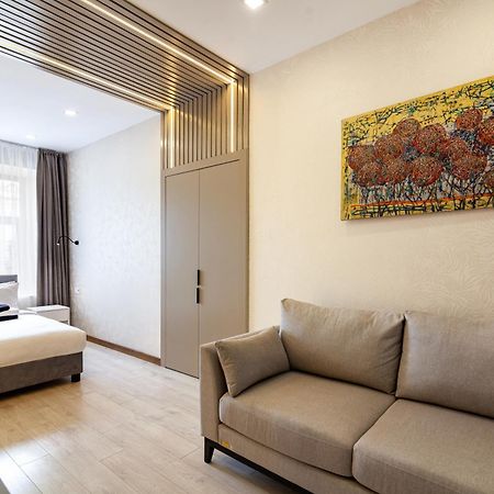 Alfa Apartments Svobody 39 Leópolis Exterior foto